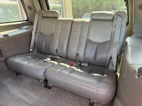 Used 2004 GMC Yukon Denali AWD/4WD image 15