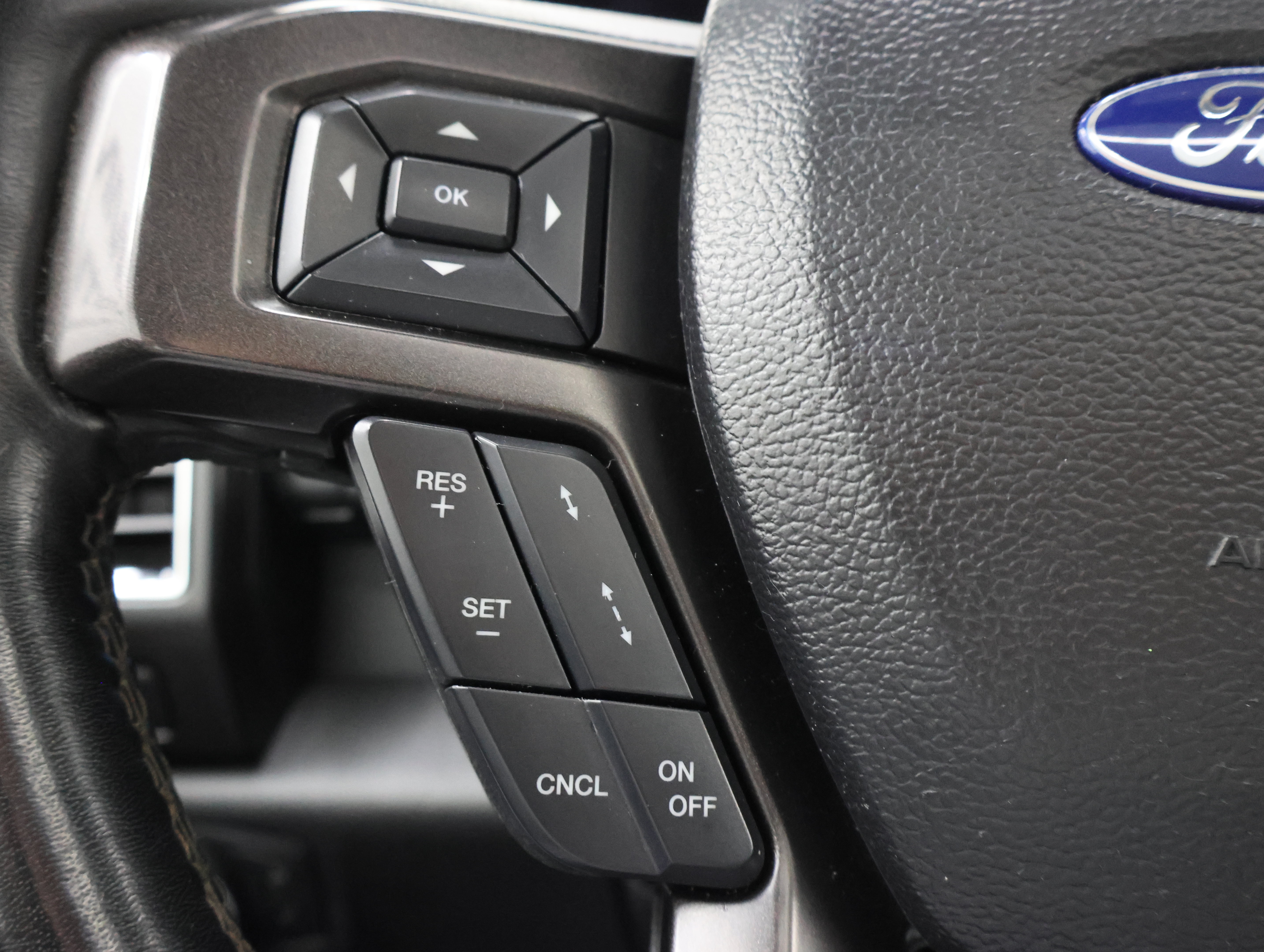 Used 2021 Ford Expedition Max Limited AWD/4WD image 16