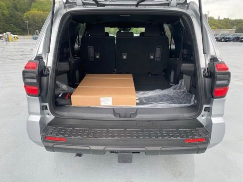 New 2026 Toyota 4Runner SR5 image 12