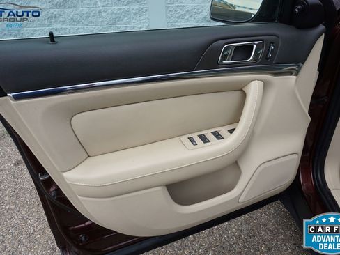 Used 2010 Lincoln MKS AWD image 24