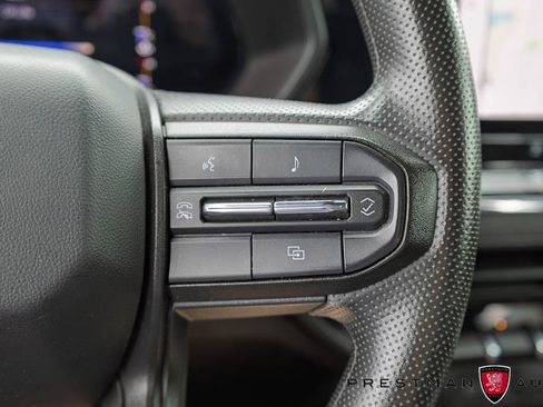 Used 2023 Chevrolet Colorado Trail Boss AWD/4WD image 25