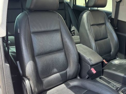 Used 2009 Volkswagen Tiguan S FWD image 20