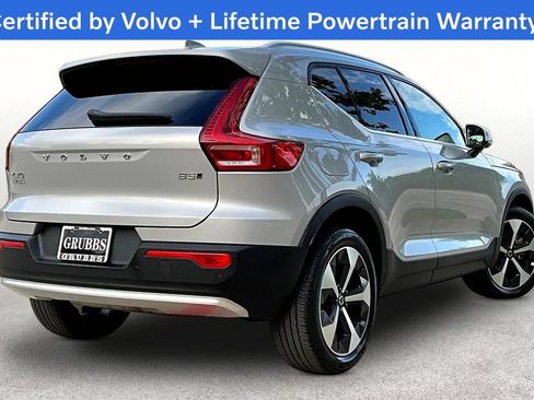 Used 2025 Volvo XC40 B5 Plus AWD/4WD image 2