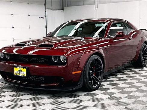 Used 2020 Dodge Challenger SRT Hellcat Redeye RWD image 12