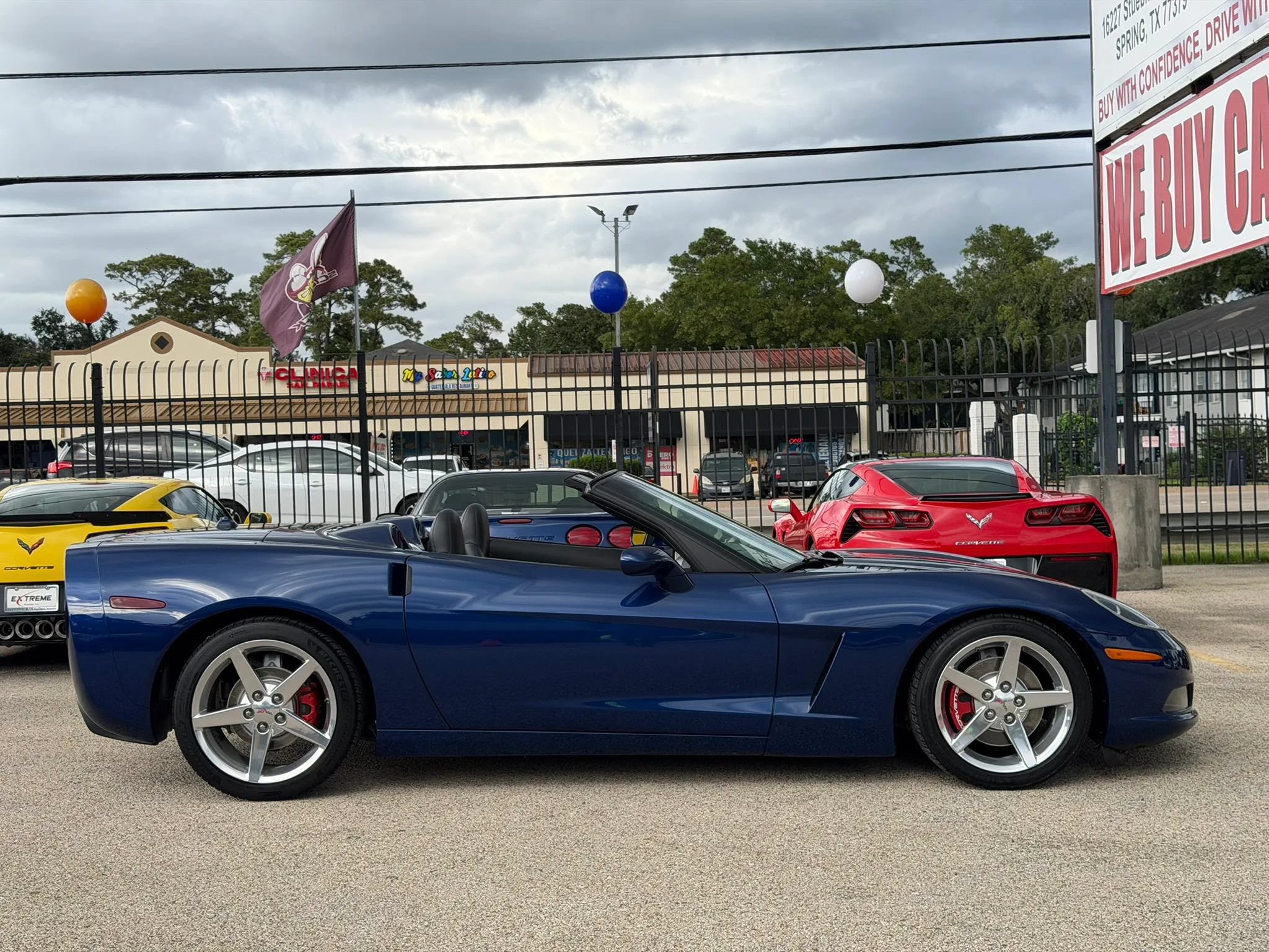 Used 2005 Chevrolet Corvette Coupe w/ Preferred Equipment Group RWD image 9