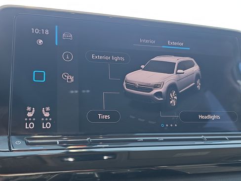 Used 2024 Volkswagen Atlas SE AWD/4WD image 30