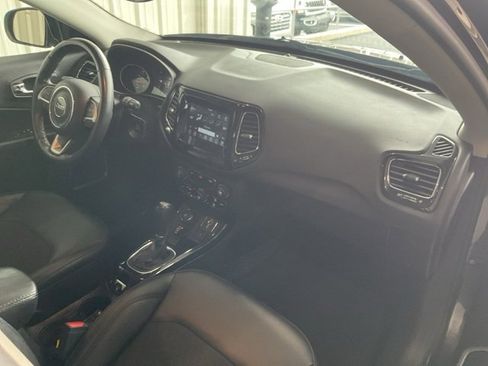 Used 2019 Jeep Compass Altitude image 21