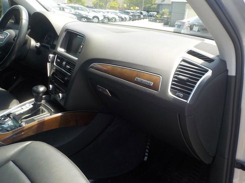 Used 2017 Audi Q5 2.0T Premium w/ Audi MMI Navigation Plus AWD/4WD image 29