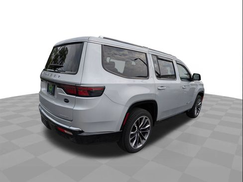Used 2022 Jeep Wagoneer Series III w/ Premium Group I RWD image 4