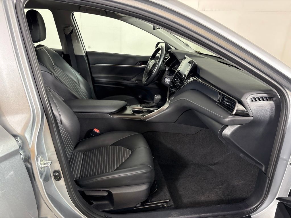 Used 2024 Toyota Camry SE FWD image 16