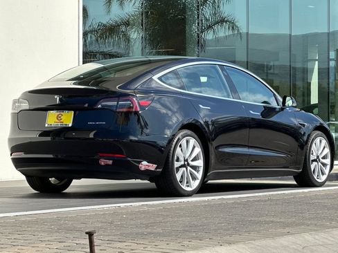 Used 2018 Tesla Model 3 Long Range AWD/4WD image 3