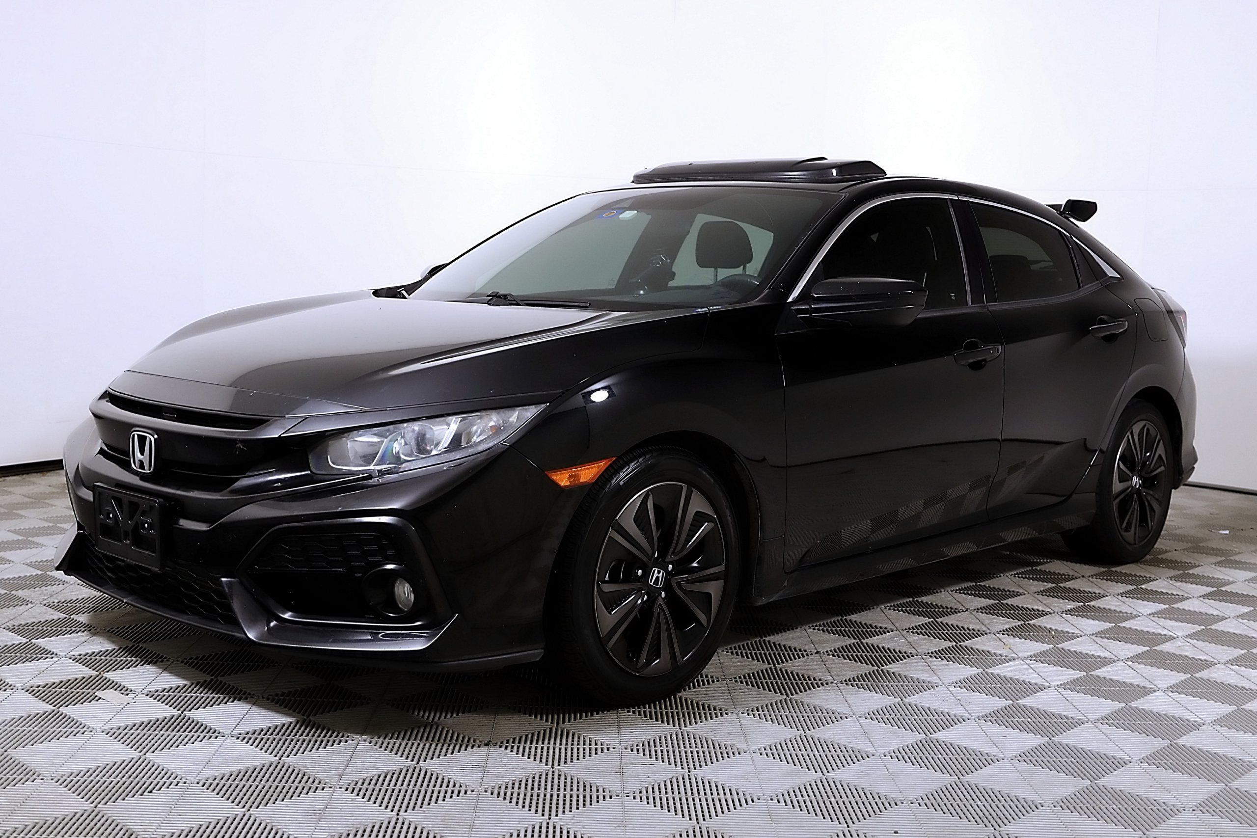 Used 2019 Honda Civic EX image 2