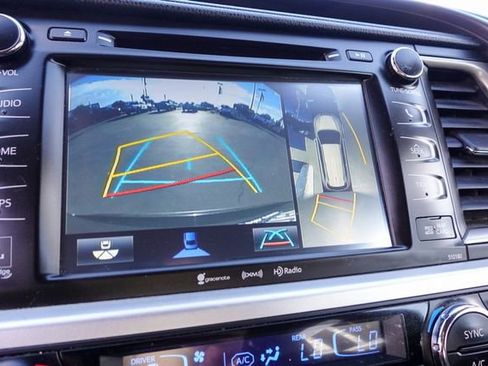 Used 2018 Toyota Highlander Limited Platinum image 20