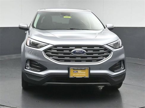 Certified 2022 Ford Edge Titanium w/ Class II Trailer Tow Package image 2