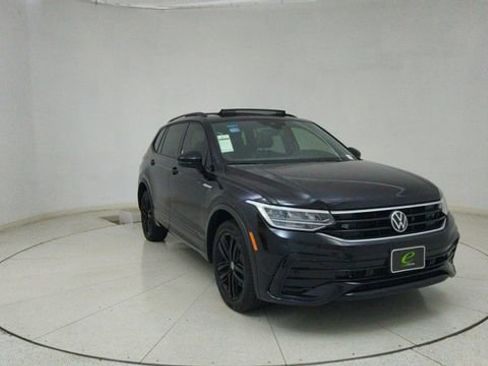 Used 2022 Volkswagen Tiguan SE R-Line image 66