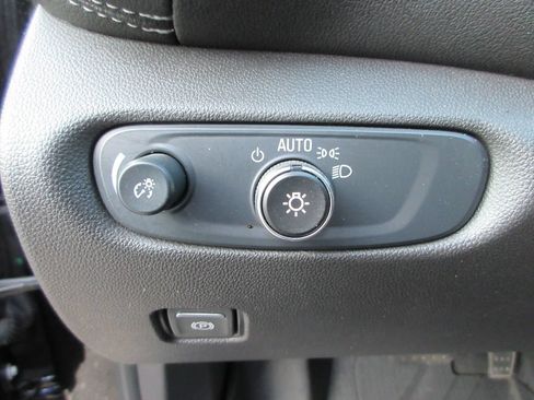 Used 2024 Chevrolet Blazer LT w/ Convenience Package FWD image 22