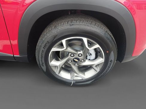 New 2026 Chevrolet Trax LT w/ Driver Confidence Package image 16