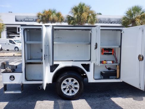 Used 2020 Ford F350 XLT AWD/4WD image 9
