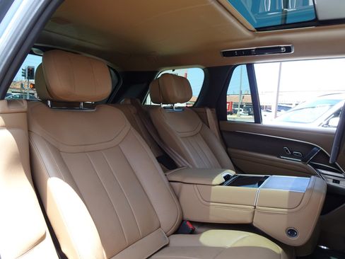 Used 2024 Land Rover Range Rover Long Wheelbase Autobiography AWD/4WD image 20
