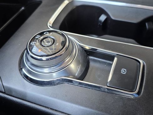 Used 2019 Ford Fusion Titanium FWD image 25