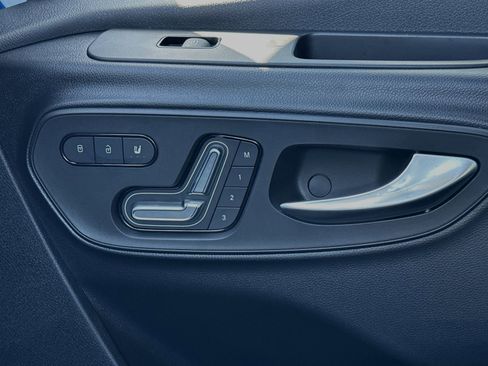 Used 2024 Mercedes-Benz Sprinter 2500 image 19