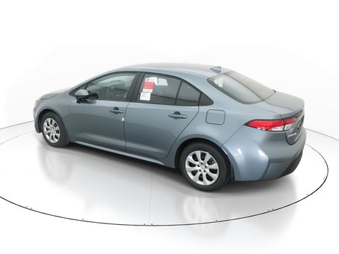 Used 2026 Toyota Corolla LE image 4