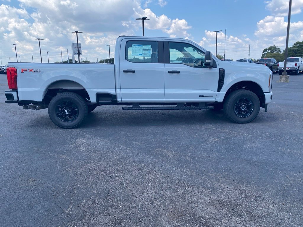 New 2026 Ford F250 XL w/ STX Appearance Package AWD/4WD image 9