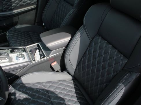 New 2025 Mitsubishi Outlander SEL image 6