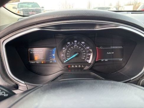 Used 2020 Ford Fusion SE image 15