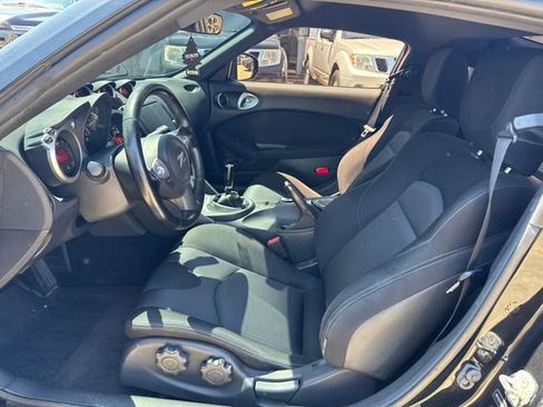 Used 2014 Nissan 370Z Coupe RWD image 9