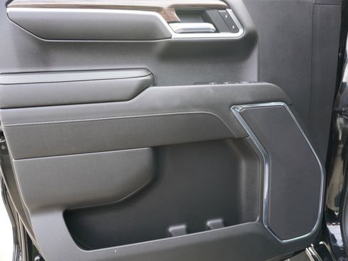 Used 2022 Chevrolet Silverado 1500 LT Trail Boss w/ Protection Package image 22