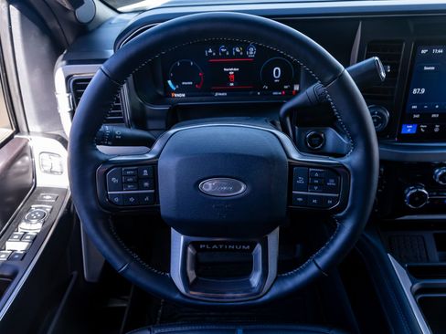 Used 2026 Ford F450 Platinum w/ FX4 Off-Road Package image 20