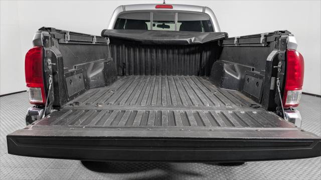 Used 2017 Toyota Tacoma SR5 RWD image 18