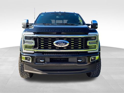 Used 2024 Ford F450 Platinum w/ FX4 Off-Road Package AWD/4WD image 30