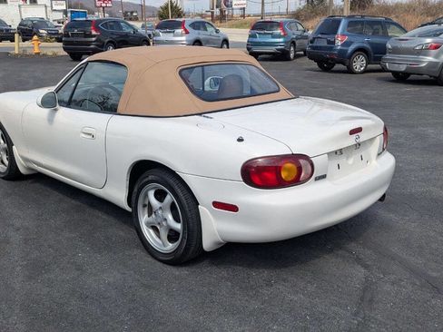 Used 1999 MAZDA MX-5 Miata image 16