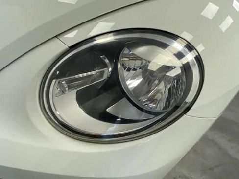 Used 2018 Volkswagen Beetle 2.0T Coast FWD image 20