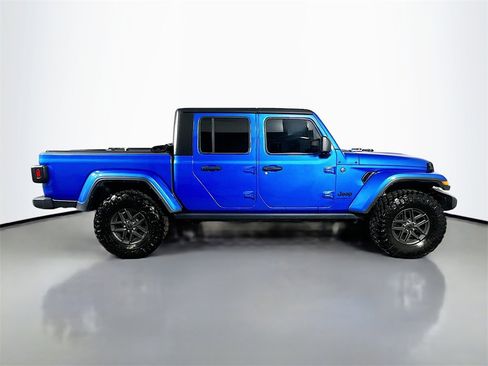 Used 2024 Jeep Gladiator Sport image 7