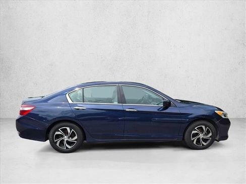 Used 2016 Honda Accord LX image 4
