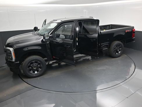 Used 2023 Ford F250 Lariat w/ Sport Appearance Package image 61