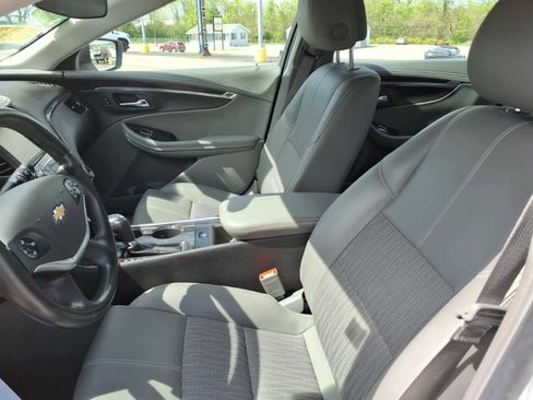 Used 2014 Chevrolet Impala LT FWD image 4