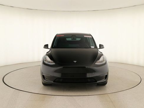 Used 2023 Tesla Model Y Long Range AWD/4WD image 11
