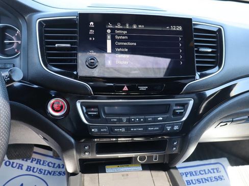 Used 2022 Honda Passport Elite image 16