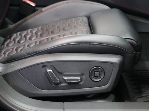 Used 2021 Audi RS 6 4.0T quattro Avant image 45