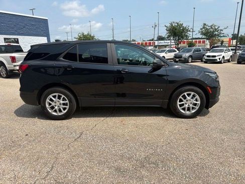 Used 2024 Chevrolet Equinox LS FWD image 6