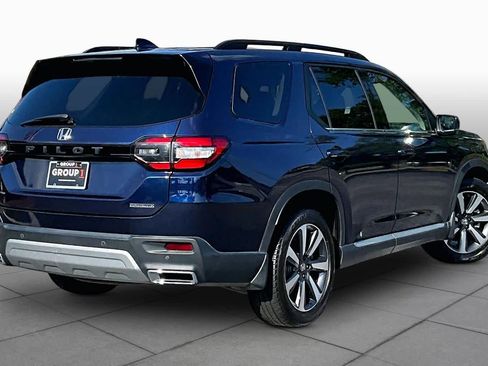 Certified 2025 Honda Pilot Touring image 44