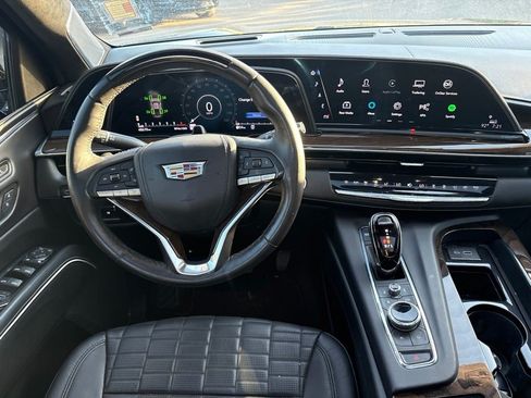 Certified 2023 Cadillac Escalade ESV Sport Platinum w/ LPO, ONYX Package AWD/4WD image 11