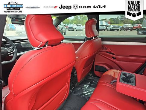 Used 2024 Jeep Wagoneer Limited AWD/4WD image 22