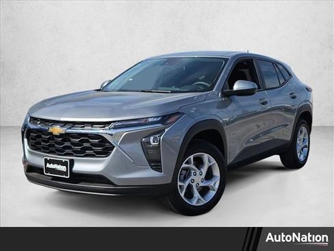 New 2026 Chevrolet Trax LS w/ LS Convenience Package image 1