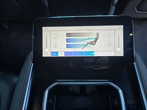 Used 2024 Jeep Grand Wagoneer L Series III image 8