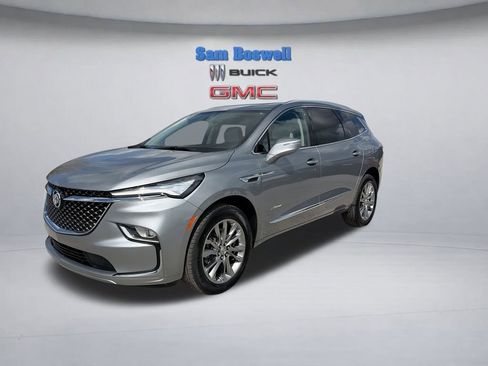 Used 2024 Buick Enclave Avenir image 4